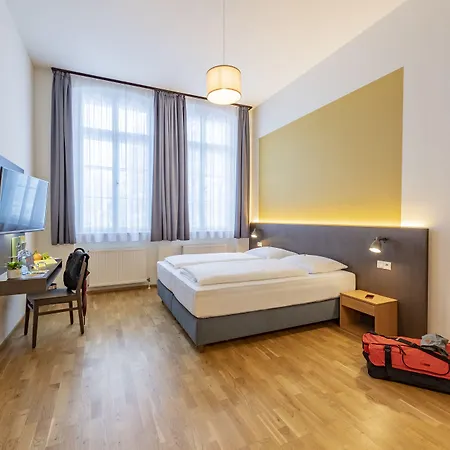 Jufa Hotel 3*
